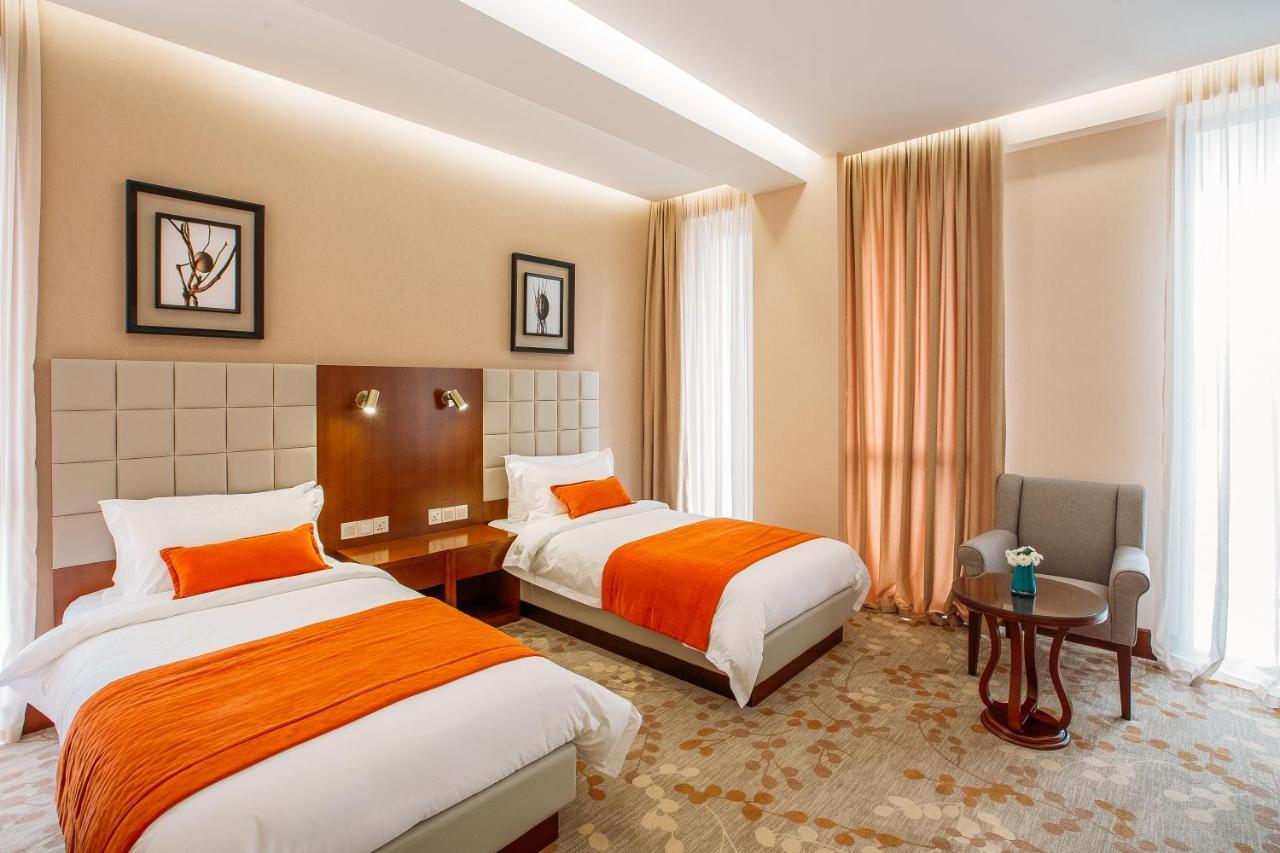 Horizont Hotel Tbilisi Buitenkant foto
