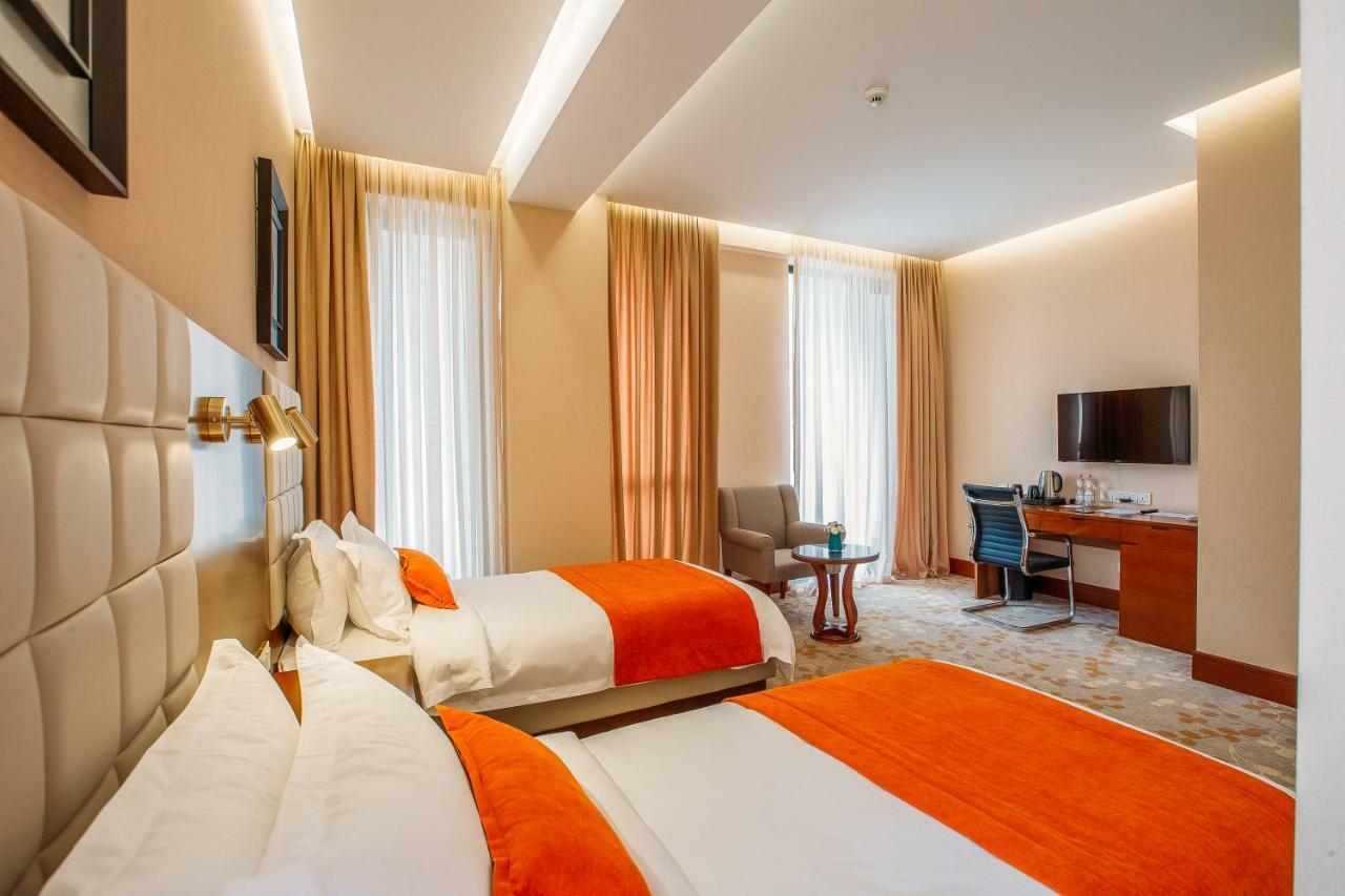 Horizont Hotel Tbilisi Buitenkant foto