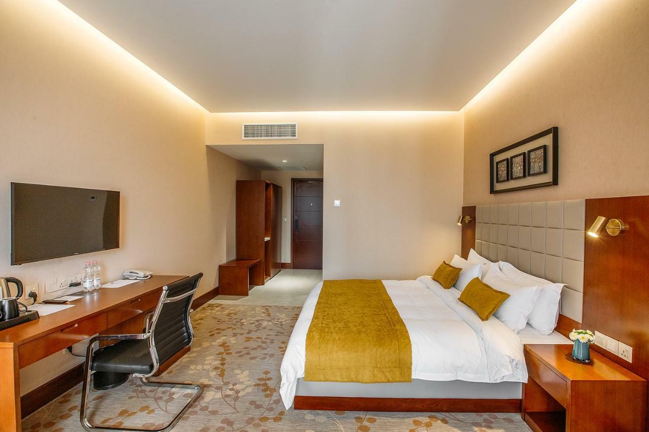 Horizont Hotel Tbilisi Buitenkant foto