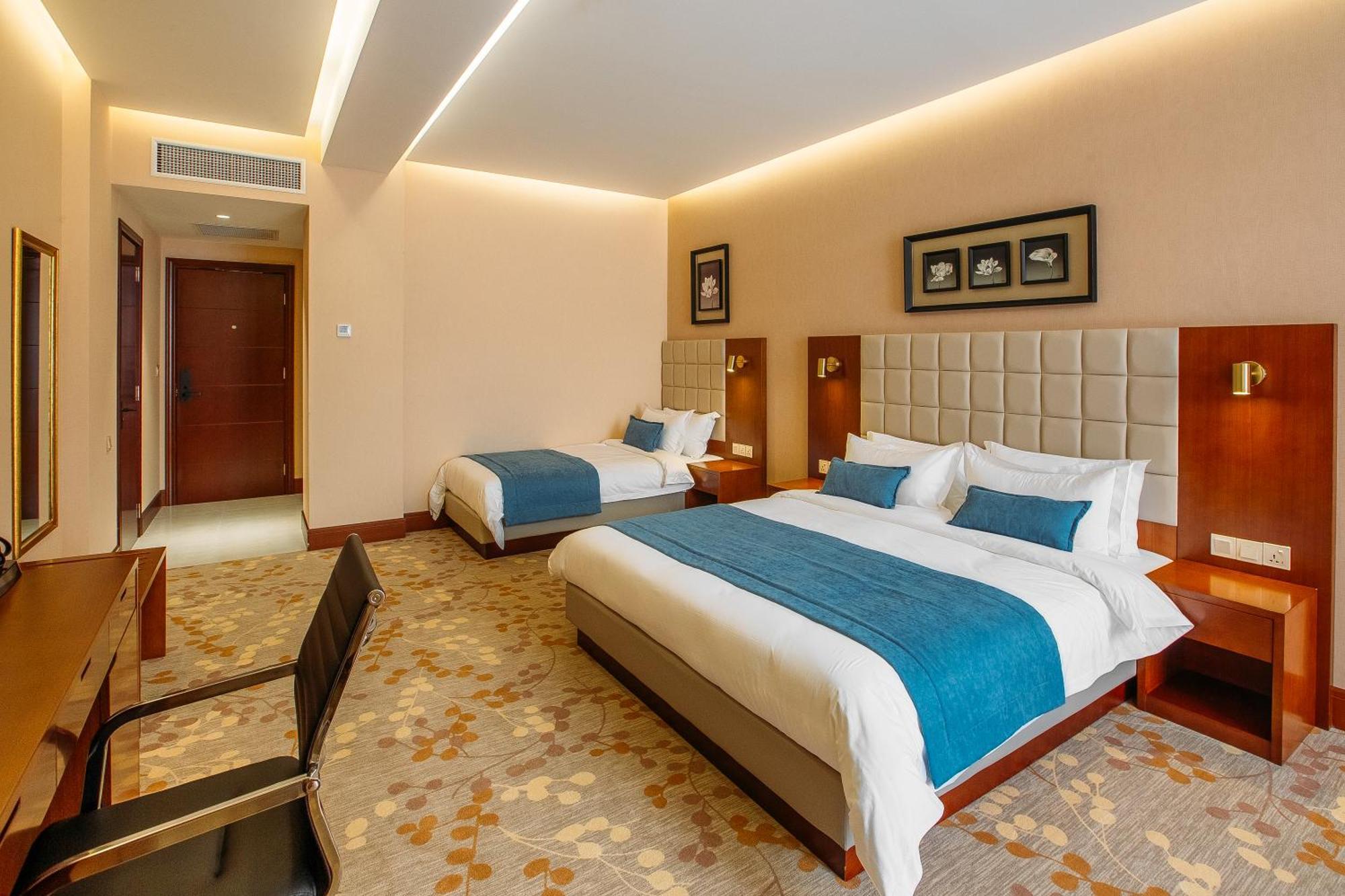 Horizont Hotel Tbilisi Buitenkant foto