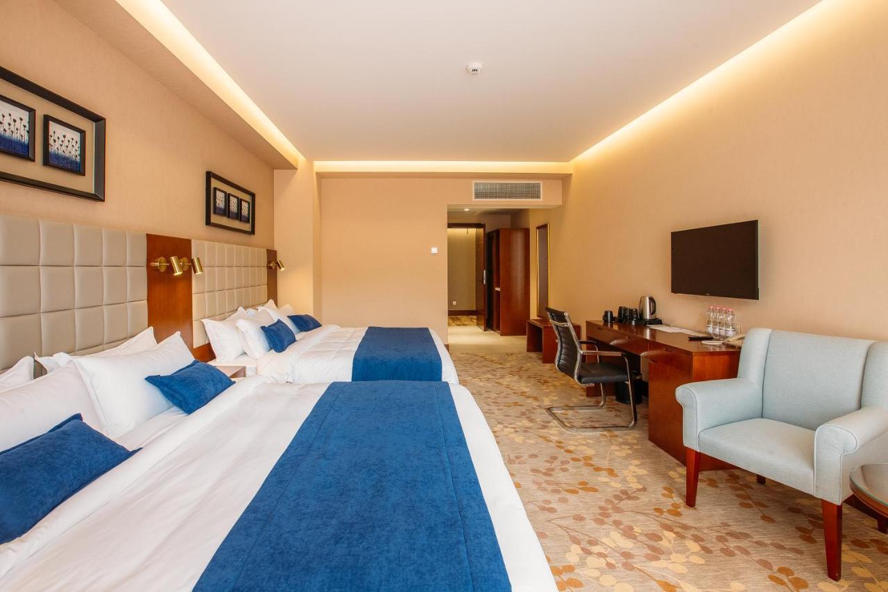 Horizont Hotel Tbilisi Buitenkant foto