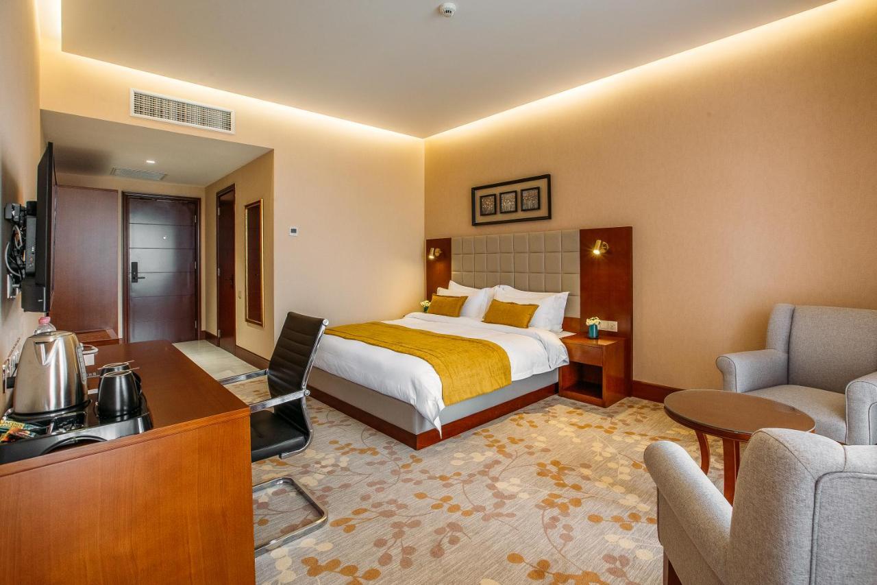 Horizont Hotel Tbilisi Buitenkant foto