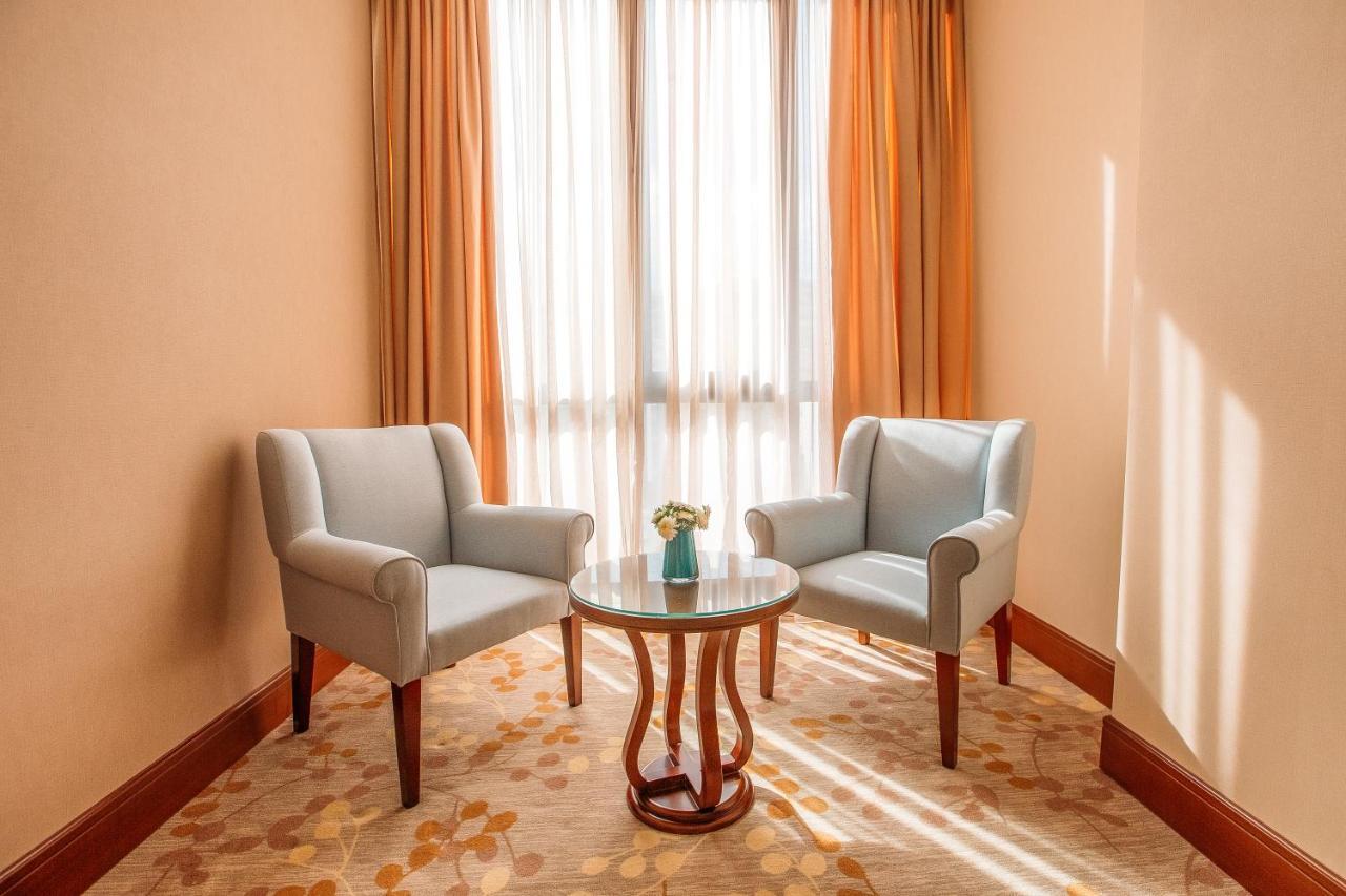 Horizont Hotel Tbilisi Buitenkant foto