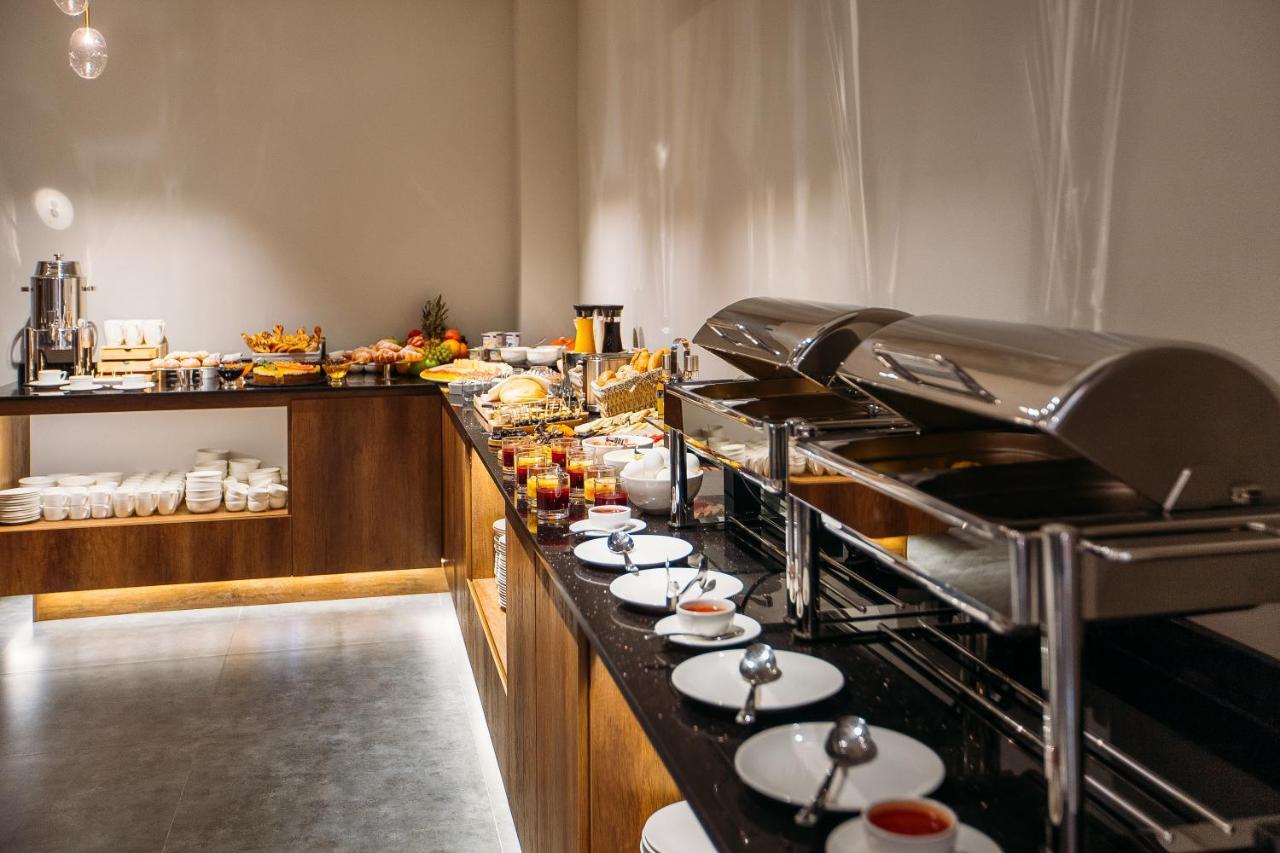 Horizont Hotel Tbilisi Buitenkant foto