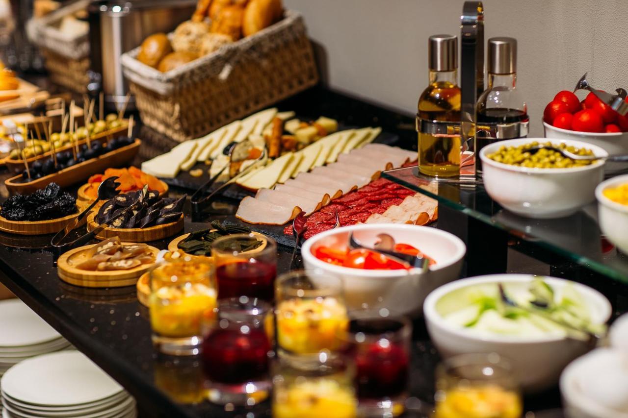 Horizont Hotel Tbilisi Buitenkant foto